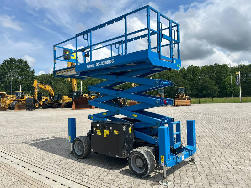 Genie GS 3369 DC - Nacelle ciseaux: photos 2 Genie GS 3369 DC - Nacelle ciseaux: photos 2