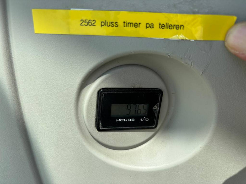 Kobelco SK 75 SR-3E - Mini pelle: photos 5 Kobelco SK 75 SR-3E - Mini pelle: photos 5