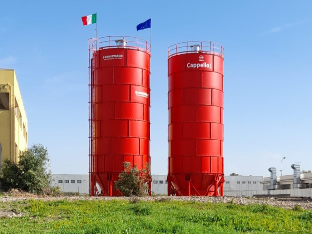 Constmach Silo à Ciment d'une Capacité de 300 Tonnes - Silo à ciment: photos 1 Constmach Silo à Ciment d'une Capacité de 300 Tonnes - Silo à ciment: photos 1