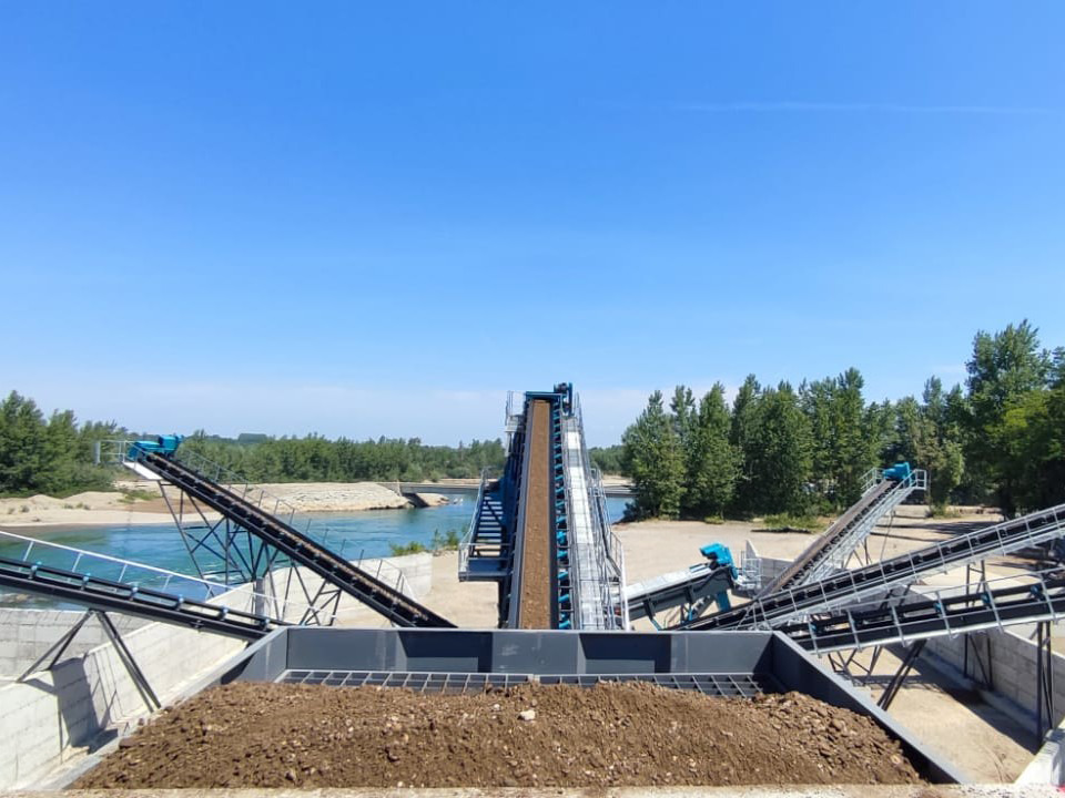 Crible neuf Constmach Stationary Sand And Gravel Washing And Screening Plant: photos 6 Crible neuf Constmach Stationary Sand And Gravel Washing And Screening Plant: photos 6