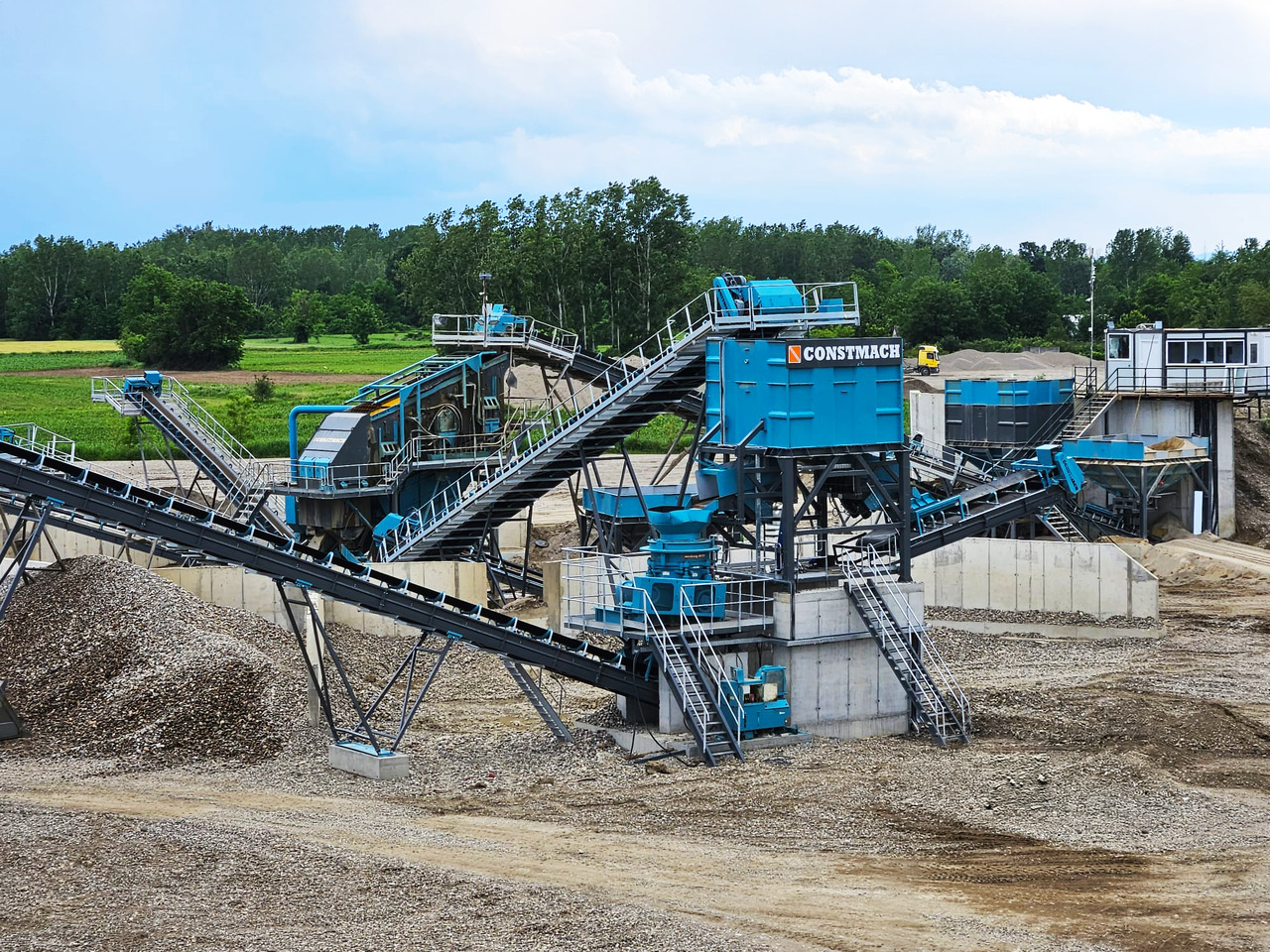 Constmach Stationary Sand And Gravel Washing And Screening Plant - Crible: photos 2 Constmach Stationary Sand And Gravel Washing And Screening Plant - Crible: photos 2