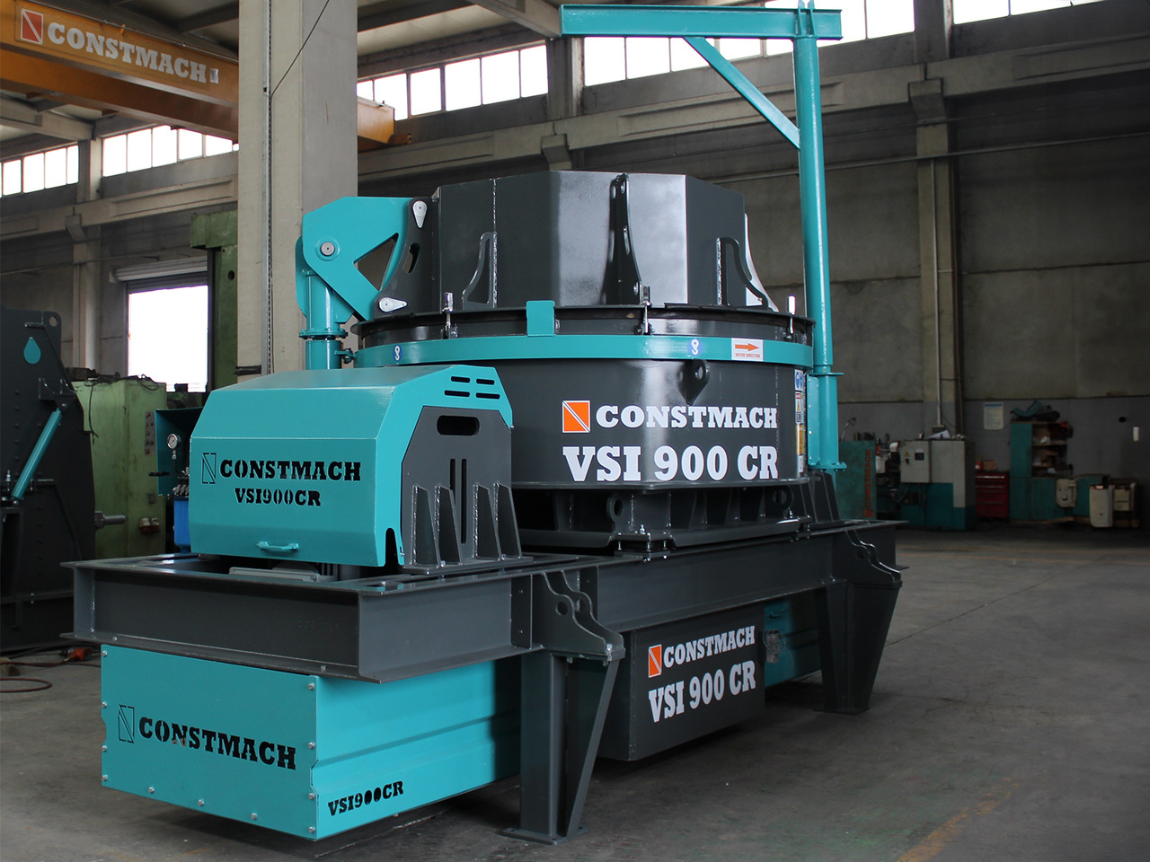 Constmach Vertical Shaft Impact Crusher with a Capacity of 65 to 400 T/H - Concasseur à percussion: photos 2 Constmach Vertical Shaft Impact Crusher with a Capacity of 65 to 400 T/H - Concasseur à percussion: photos 2