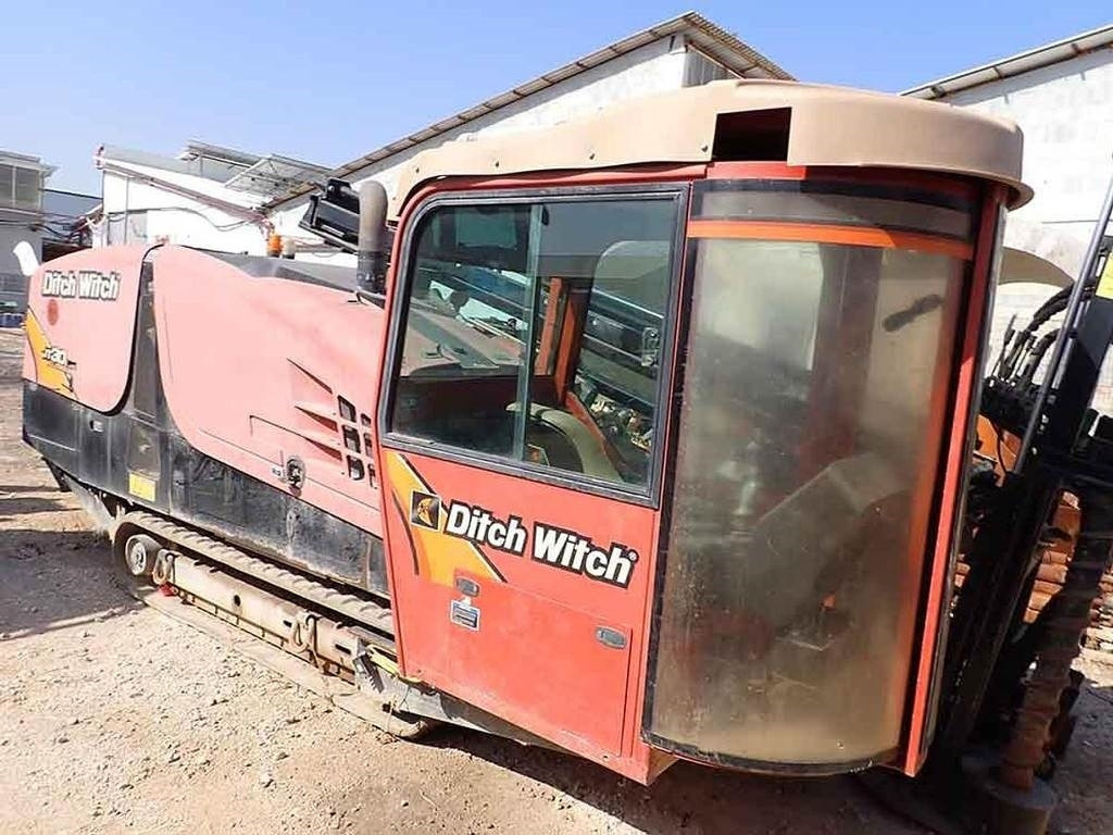 Ditch Witch JT30AT  - Foreuse: photos 1 Ditch Witch JT30AT  - Foreuse: photos 1