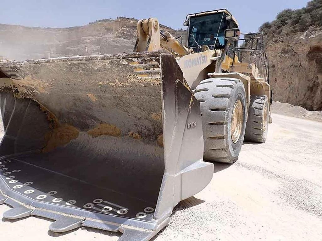 Komatsu WA600-8EO  - Chargeuse sur pneus: photos 2 Komatsu WA600-8EO  - Chargeuse sur pneus: photos 2