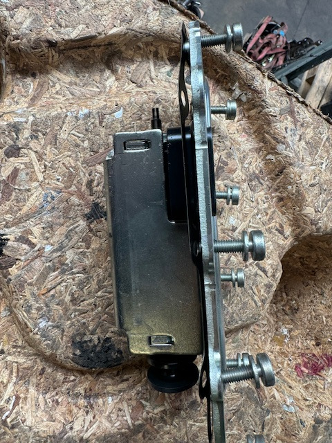 ZF Wählaktuator Getriebe 0501328597 - Boîte de vitesse et pièces pour Camion: photos 3 ZF Wählaktuator Getriebe 0501328597 - Boîte de vitesse et pièces pour Camion: photos 3