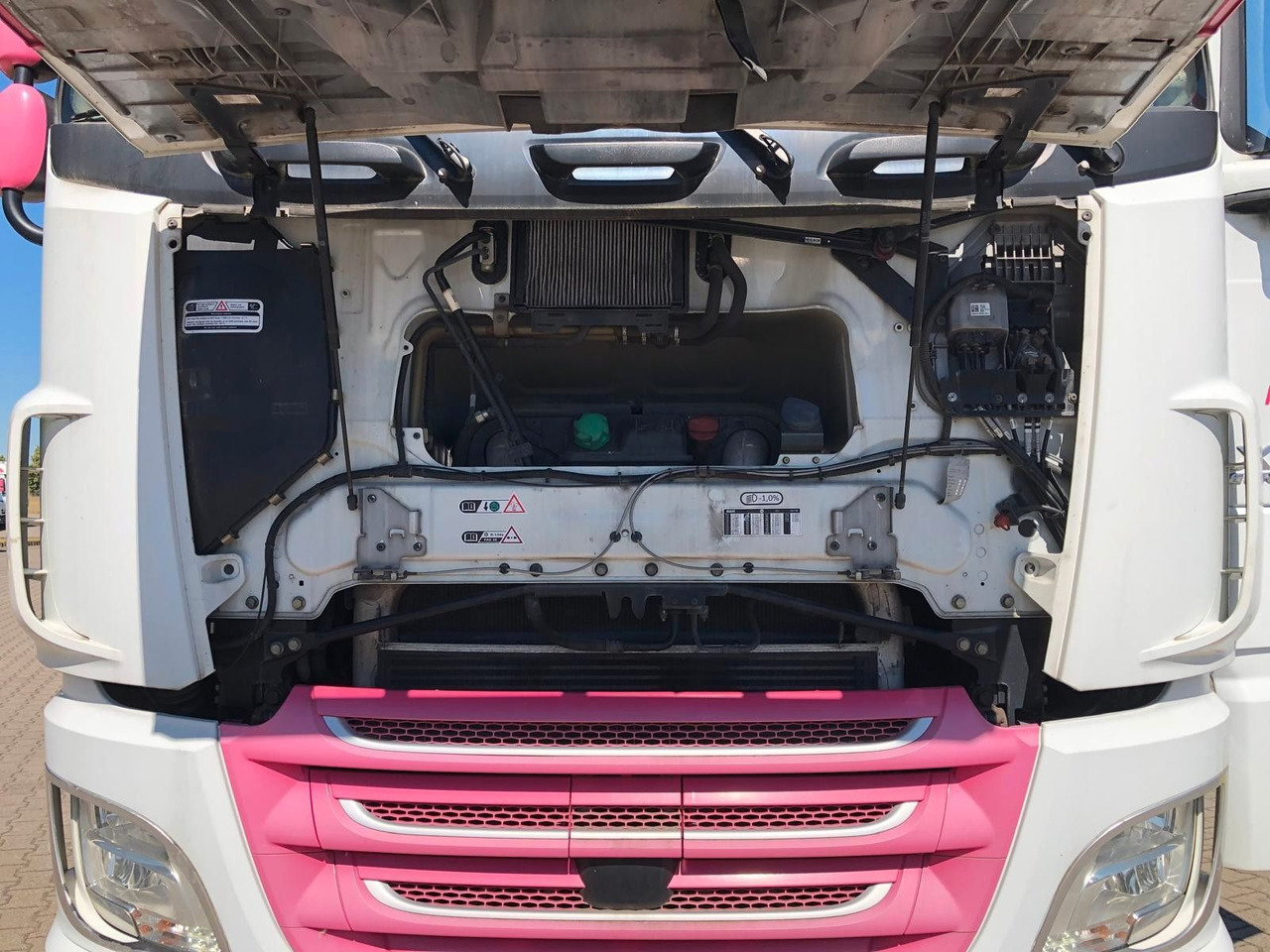 DAF XF460 SSC Liftachse*LBW*AHK*Standkl*Mega - Camion porte-conteneur/ Caisse mobile: photos 2 DAF XF460 SSC Liftachse*LBW*AHK*Standkl*Mega - Camion porte-conteneur/ Caisse mobile: photos 2