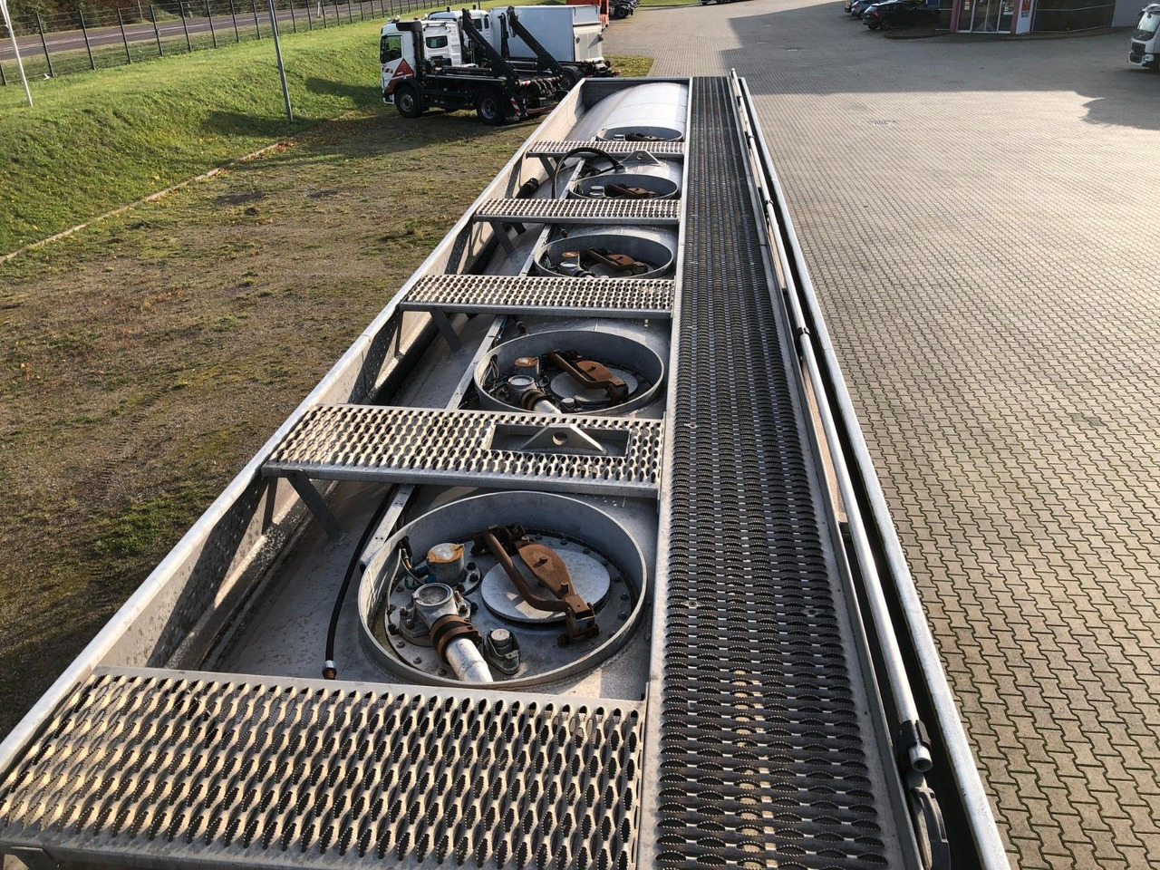 ROHR TAL-A-ZE 4Kammern*ADR*BENZIN*DIESEL*HEIZÖL - Semi-remorque citerne: photos 5 ROHR TAL-A-ZE 4Kammern*ADR*BENZIN*DIESEL*HEIZÖL - Semi-remorque citerne: photos 5