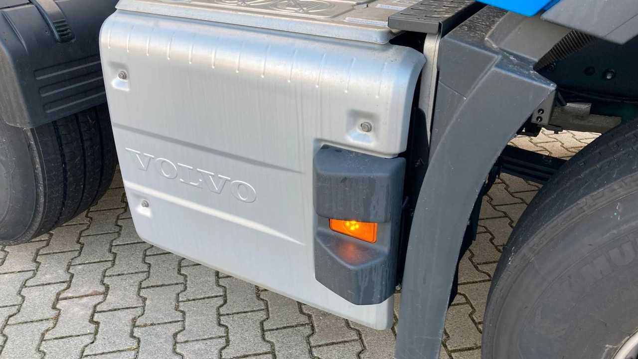 Tracteur routier neuf Volvo FH16 750 XL 8x4 Tridem*100T*Kriechgänge*Retarder Volvo FH16 750 XL 8x4 Tridem*100T*Kriechgänge*Retarder: photos 10