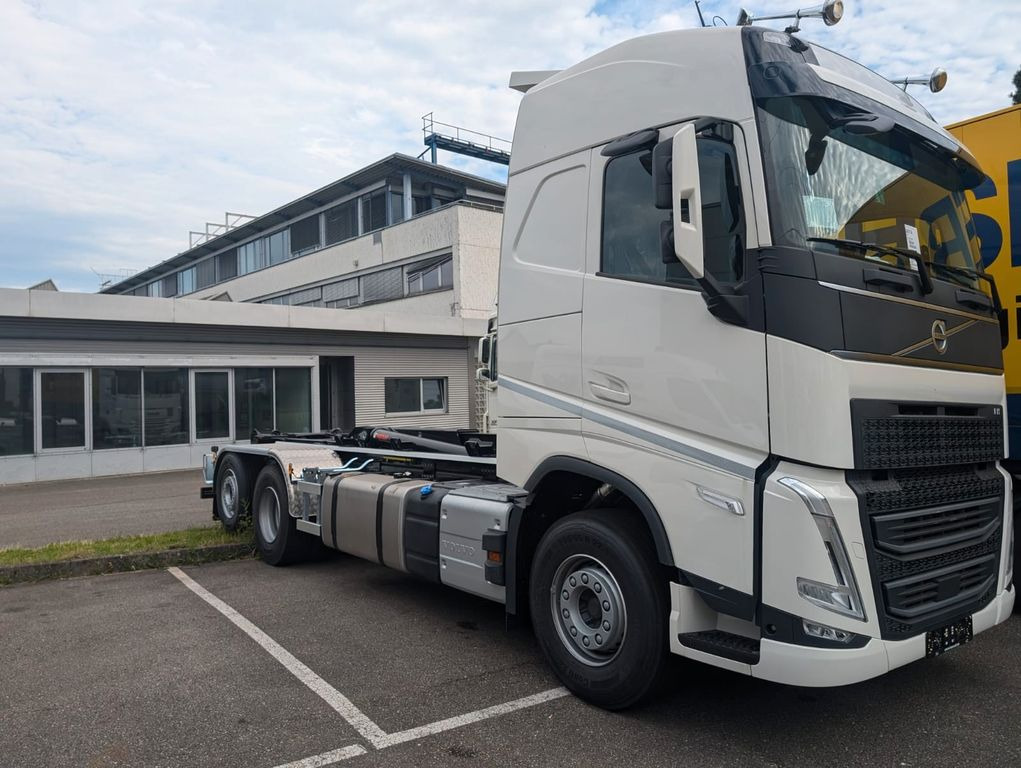 Volvo FH 5006x2 R - Camion ampliroll: photos 1 Volvo FH 5006x2 R - Camion ampliroll: photos 1