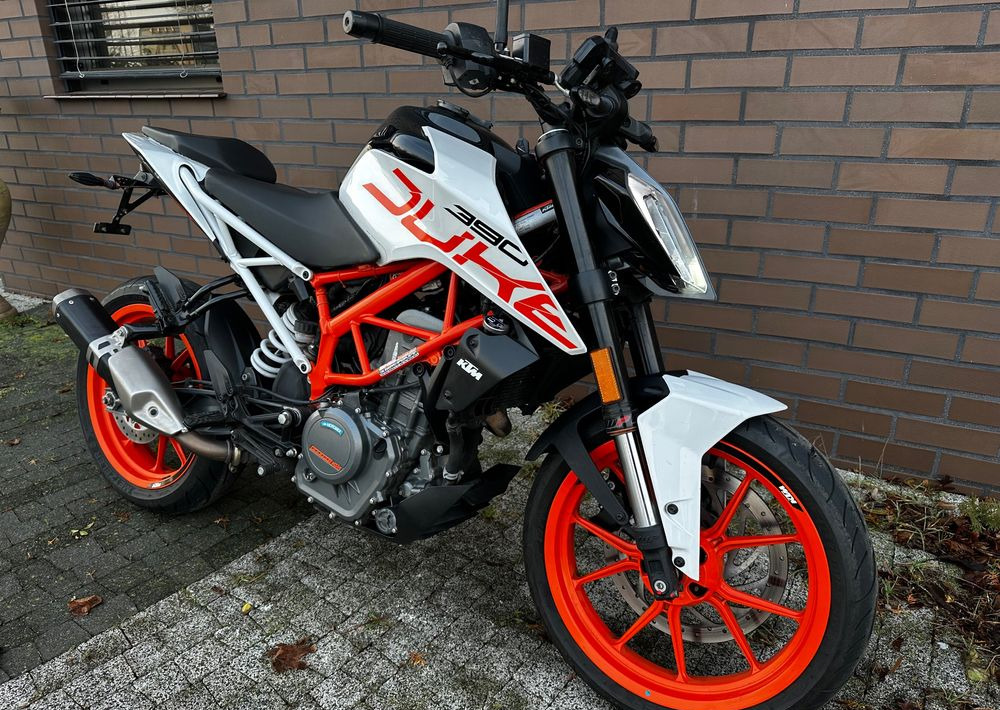 Motocyclette KTM Duke: photos 1