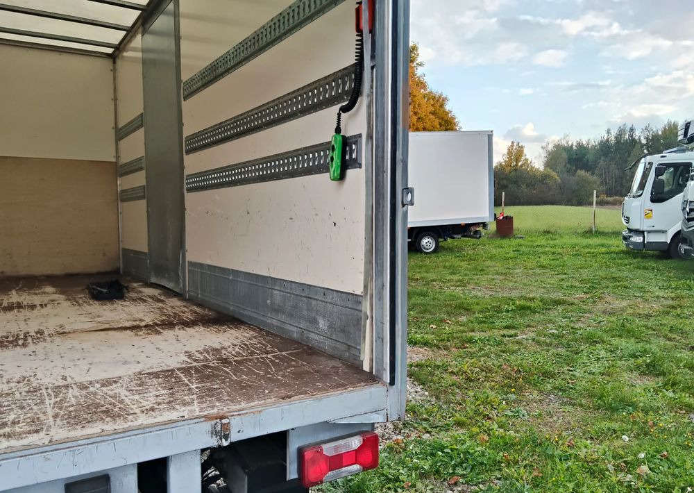 Camion fourgon Iveco Daily 70C18: photos 12 Camion fourgon Iveco Daily 70C18: photos 12