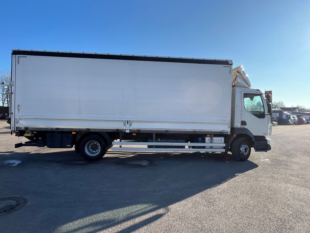 Volvo FL 8.16 Schiebeplane - Miete mögl. - Camion à rideaux coulissants: photos 4 Volvo FL 8.16 Schiebeplane - Miete mögl. - Camion à rideaux coulissants: photos 4