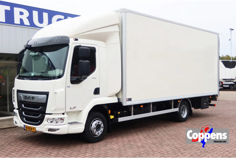 DAF LF 210 Bakwagen+ Dhollandia 1500 kg Comfort cabine - Camion fourgon: photos 1 DAF LF 210 Bakwagen+ Dhollandia 1500 kg Comfort cabine - Camion fourgon: photos 1