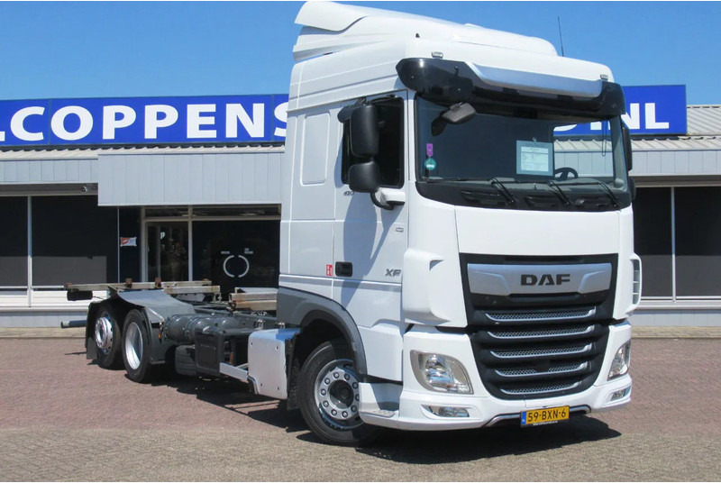 DAF XF 450 FAR BDF Systeem - Camion porte-conteneur/ Caisse mobile: photos 2 DAF XF 450 FAR BDF Systeem - Camion porte-conteneur/ Caisse mobile: photos 2
