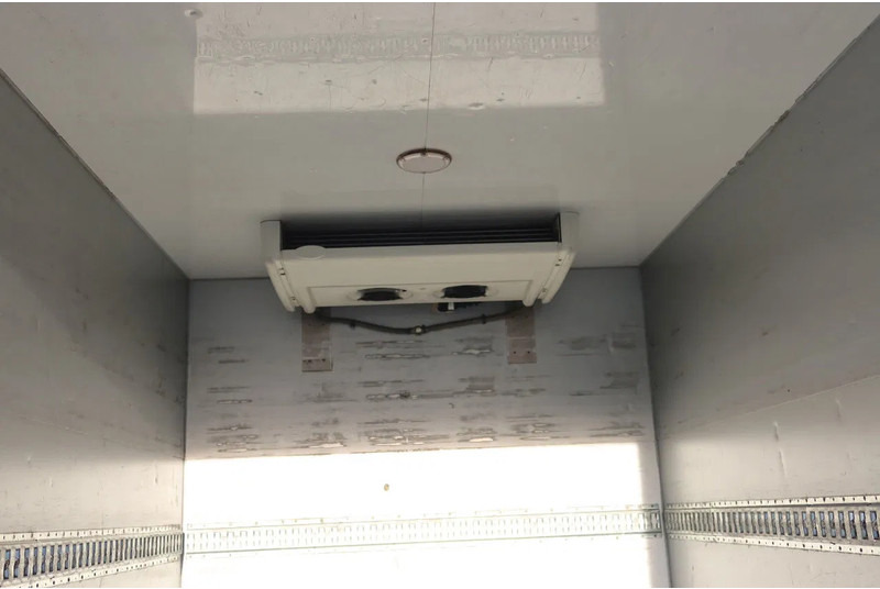 Utilitaire frigorifique Iveco Daily 35C16 Carrier Xarios 350 Koel+Vries+verwarmen + stekker 220 volt, Dhollandia 750 kg klep: photos 6