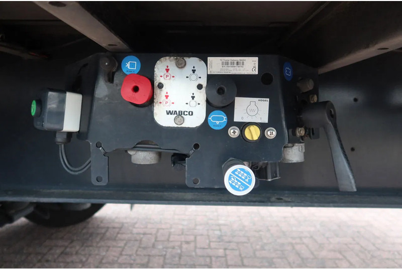 Kögel SN 24 Schuifzeil, Schuifdak, lift as, stuur-as, Rongen gaten + ice killer. - Semi-remorque rideaux coulissants: photos 5 Kögel SN 24 Schuifzeil, Schuifdak, lift as, stuur-as, Rongen gaten + ice killer. - Semi-remorque rideaux coulissants: photos 5