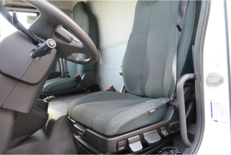 Volvo FL 240 Schuifzeil + Klep 1500 kg Euro 6 - Camion à rideaux coulissants: photos 5 Volvo FL 240 Schuifzeil + Klep 1500 kg Euro 6 - Camion à rideaux coulissants: photos 5