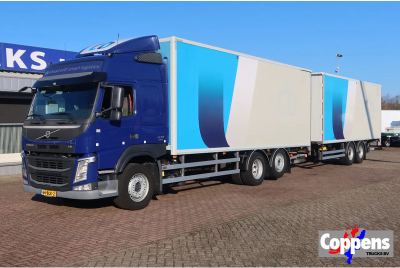 Volvo FM 420 6x2 Bak + Dhollandia klep 1500 kg + Aanhanger 94-WS-TS - Camion fourgon: photos 1 Volvo FM 420 6x2 Bak + Dhollandia klep 1500 kg + Aanhanger 94-WS-TS - Camion fourgon: photos 1
