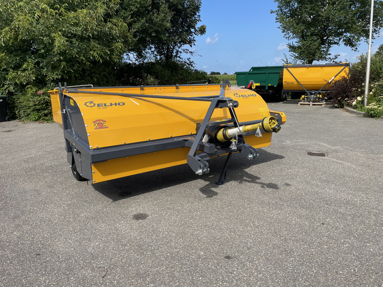 ELHO TR300 - Faneuse: photos 1 ELHO TR300 - Faneuse: photos 1