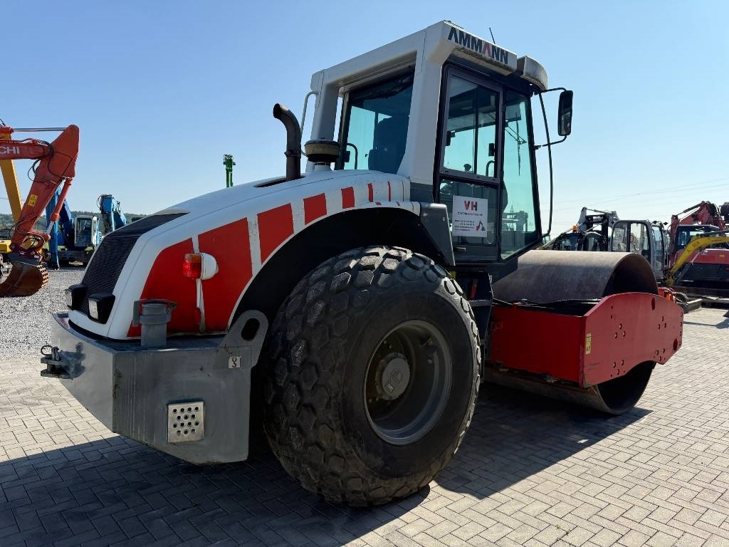 Ammann ASC 110 - Compacteur à pieds de mouton/ Monocylindre: photos 5 Ammann ASC 110 - Compacteur à pieds de mouton/ Monocylindre: photos 5