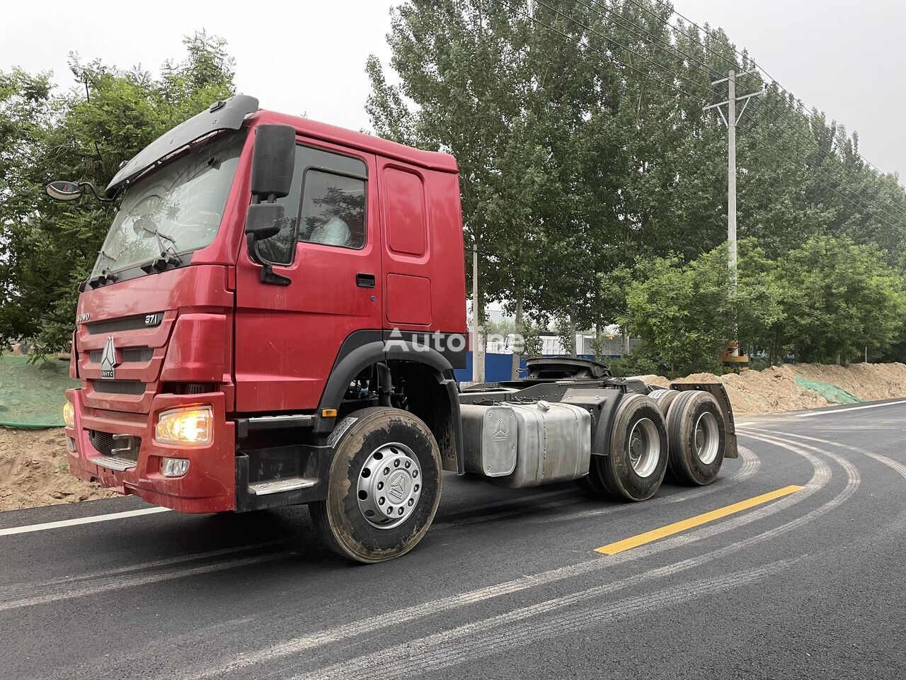 Howo Sinotruck 371HP 420HP Prime Mover 6X4 10 Wheeler HOWO Tractor - Tracteur routier: photos 1 Howo Sinotruck 371HP 420HP Prime Mover 6X4 10 Wheeler HOWO Tractor - Tracteur routier: photos 1