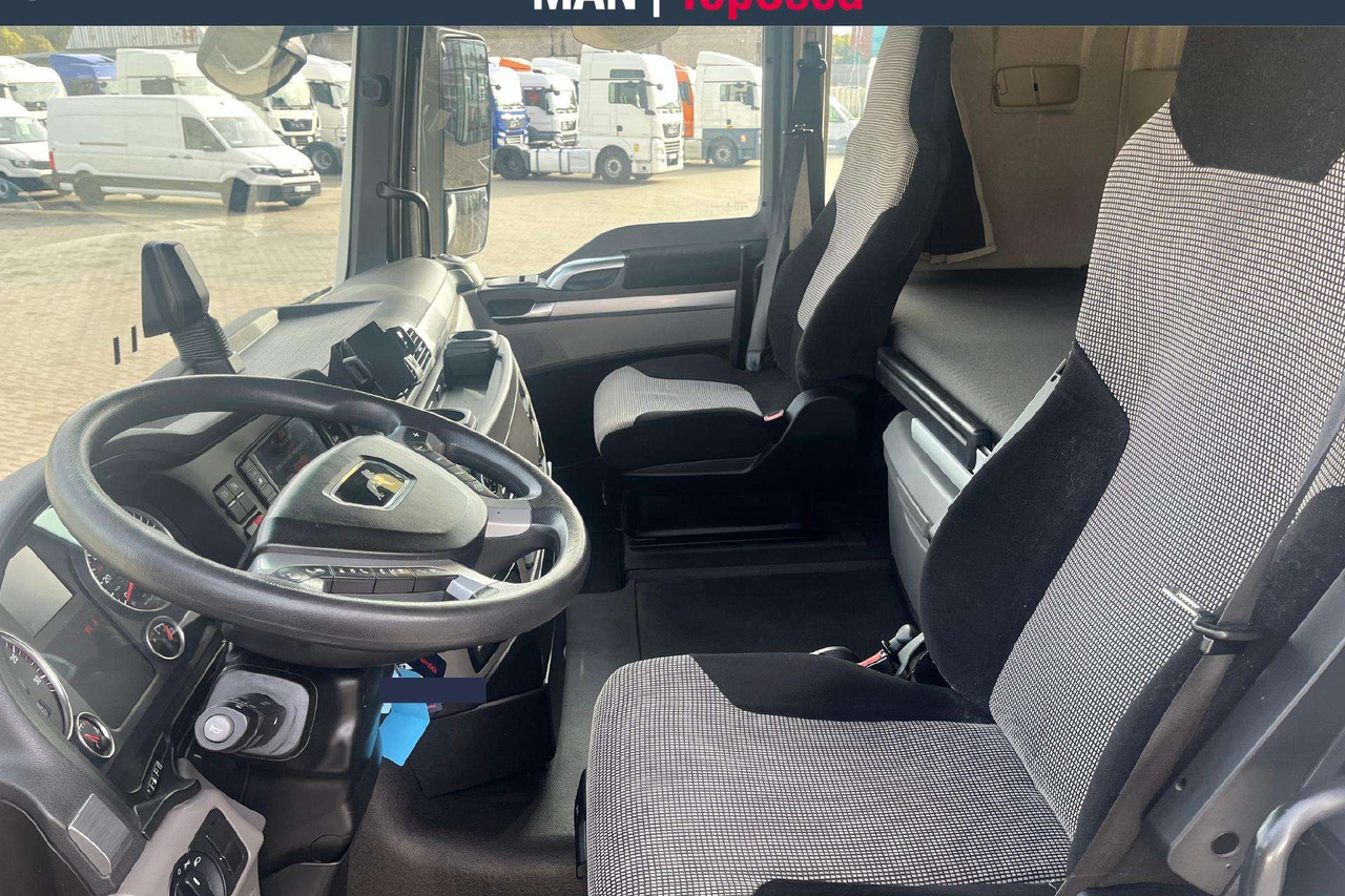 MAN 18.500 4X2 XXL Cab Retarder (9059) - Tracteur routier: photos 5 MAN 18.500 4X2 XXL Cab Retarder (9059) - Tracteur routier: photos 5