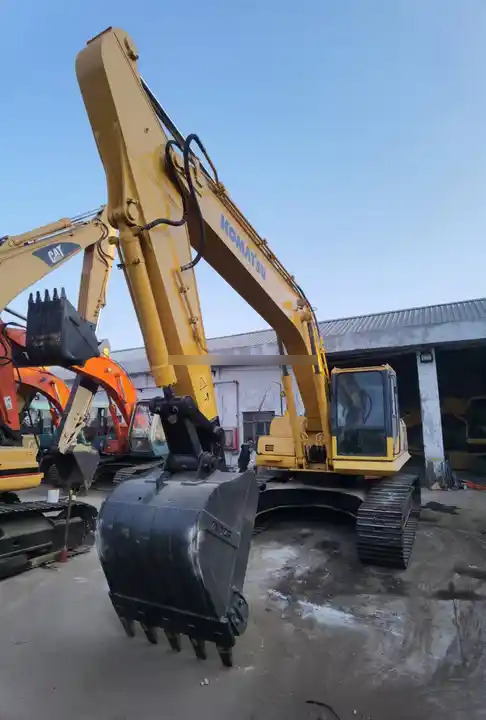2022 model Komatsu 22 ton PC220-8 crawler digger PC200 Cheap used Original Japan PC220-8N crawler excavator original - Pelle sur chenille: photos 5 2022 model Komatsu 22 ton PC220-8 crawler digger PC200 Cheap used Original Japan PC220-8N crawler excavator original - Pelle sur chenille: photos 5