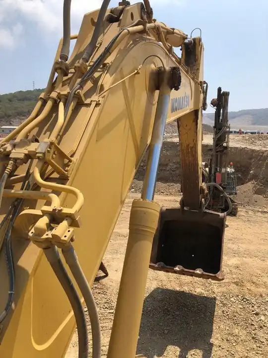 70 Ton Used Japan Komatsu PC700 Excavator for Sale Used Excavator PC220 PC200 PC240 PC600 PC650 PC700 PC800 - Pelle: photos 4 70 Ton Used Japan Komatsu PC700 Excavator for Sale Used Excavator PC220 PC200 PC240 PC600 PC650 PC700 PC800 - Pelle: photos 4
