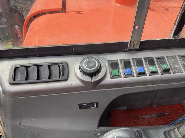 Awesome Performance Korea Imported Small Scale Used Doosan Dx60 Excavator in Shanghai - Pelle sur chenille: photos 3 Awesome Performance Korea Imported Small Scale Used Doosan Dx60 Excavator in Shanghai - Pelle sur chenille: photos 3