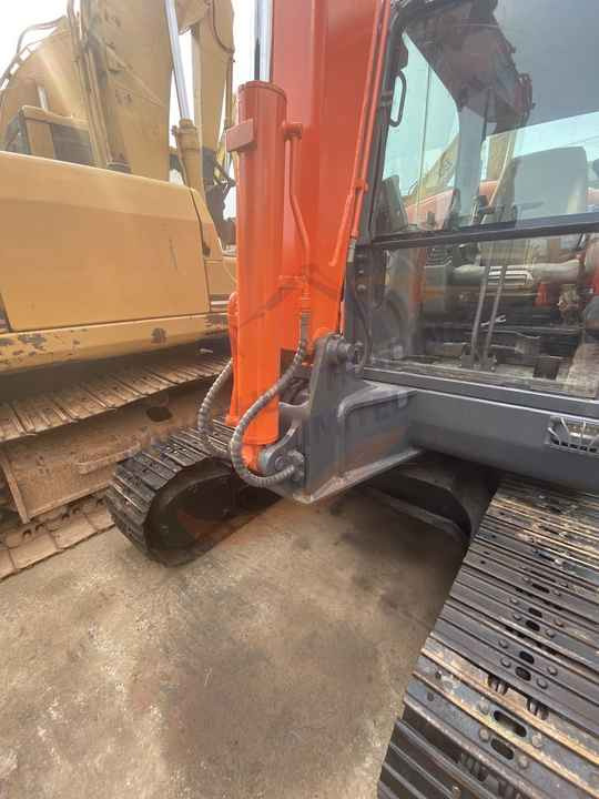 Awesome Performance good price Korea Imported Small Scale Used Doosan Dx60 Excavator - Pelle sur chenille: photos 4 Awesome Performance good price Korea Imported Small Scale Used Doosan Dx60 Excavator - Pelle sur chenille: photos 4