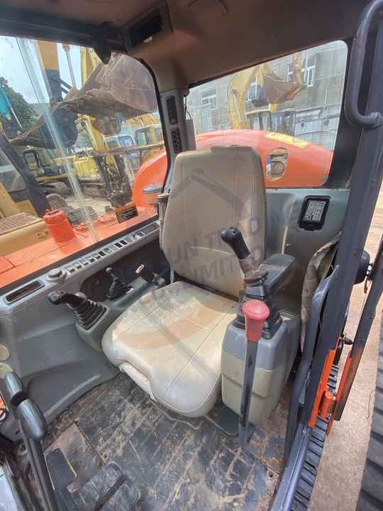Awesome Performance good price Korea Imported Small Scale Used Doosan Dx60 Excavator - Pelle sur chenille: photos 3 Awesome Performance good price Korea Imported Small Scale Used Doosan Dx60 Excavator - Pelle sur chenille: photos 3