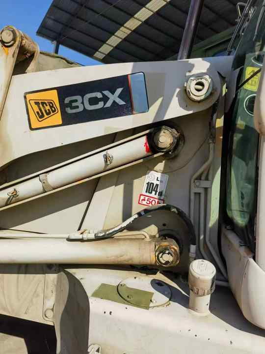 Backhoe loader JCB 3CX 4*4 tlb loader UKmade, used cheap JCB 3CX retro loader and digger - Tractopelle: photos 5 Backhoe loader JCB 3CX 4*4 tlb loader UKmade, used cheap JCB 3CX retro loader and digger - Tractopelle: photos 5
