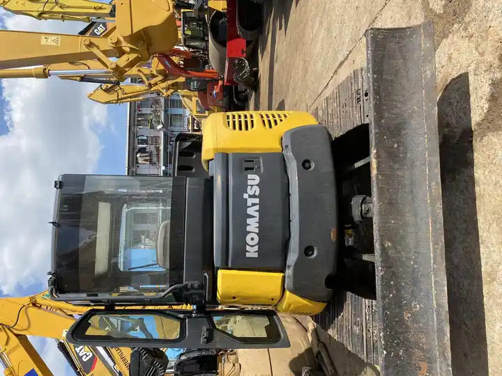 Best-selling Japan Original Second Hand Earth-moving Machinery Cheap Mini Used Komatsu Pc55mr Excavator in Shanghai - Pelle sur chenille: photos 4 Best-selling Japan Original Second Hand Earth-moving Machinery Cheap Mini Used Komatsu Pc55mr Excavator in Shanghai - Pelle sur chenille: photos 4