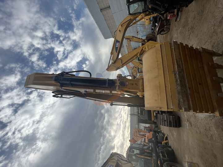 Caterpillar Used Hydraulic Crawler Excavator Suitable 336D2L 336D2 336D Good Price Good Condition High Quality - Pelle sur chenille: photos 3 Caterpillar Used Hydraulic Crawler Excavator Suitable 336D2L 336D2 336D Good Price Good Condition High Quality - Pelle sur chenille: photos 3