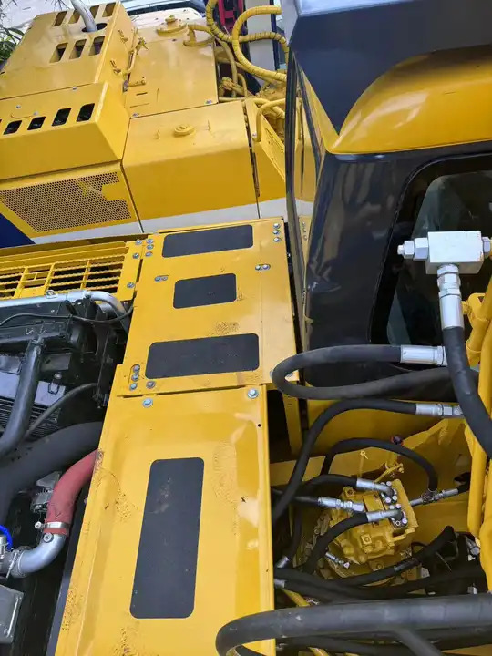 Cheap Used Japan Komatsu PC200-7 PC300 PC350-7 Excavator Used Komatsu 20 Ton Excavator Price PC200 - Pelle: photos 3 Cheap Used Japan Komatsu PC200-7 PC300 PC350-7 Excavator Used Komatsu 20 Ton Excavator Price PC200 - Pelle: photos 3