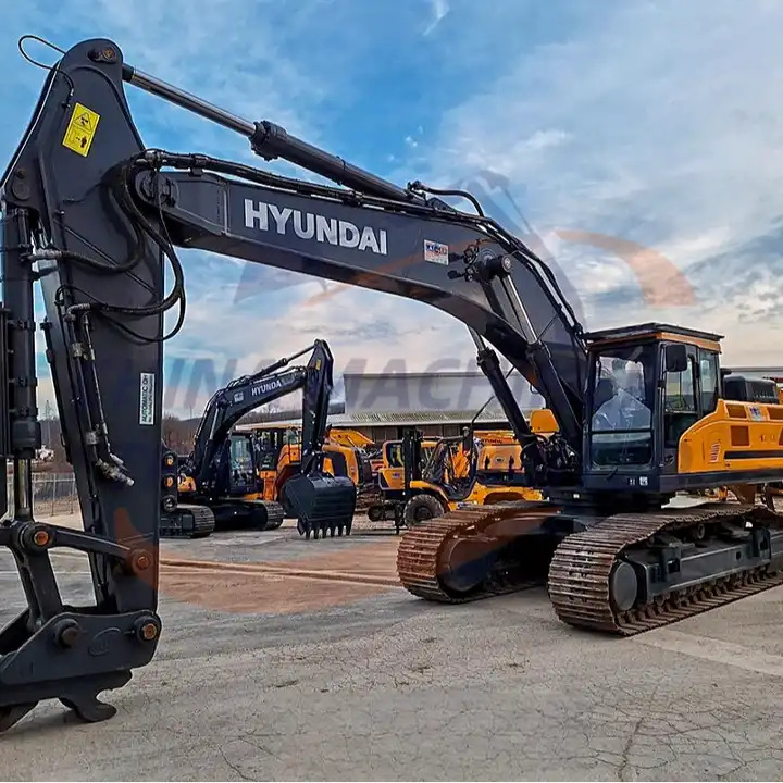 Construction Machine Excavator Hyundai 520 Crawler Excavators Hyundai 520 In Good Quality Hyundai520 - Pelle: photos 2 Construction Machine Excavator Hyundai 520 Crawler Excavators Hyundai 520 In Good Quality Hyundai520 - Pelle: photos 2