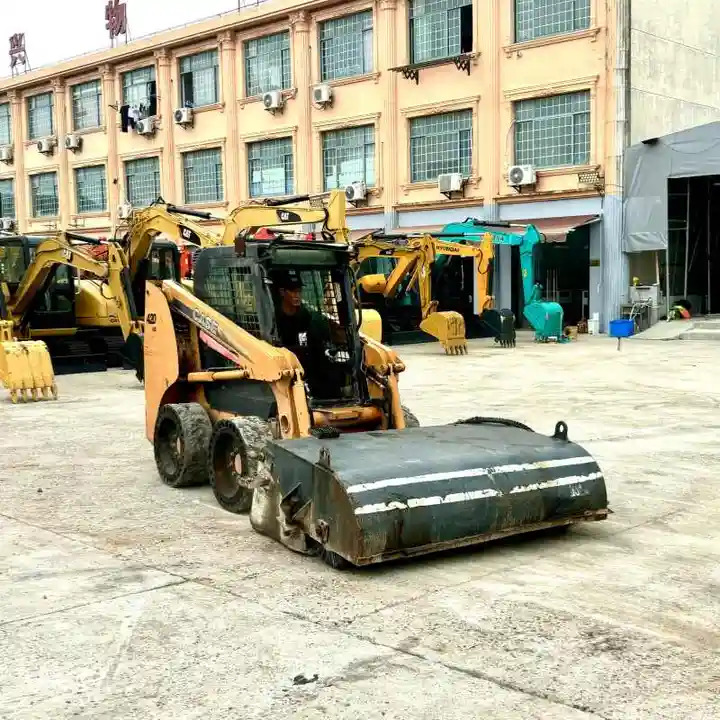 Construction Mini Equipment Case 420 Skid Steer Loader for Sale - Mini chargeuse: photos 4 Construction Mini Equipment Case 420 Skid Steer Loader for Sale - Mini chargeuse: photos 4