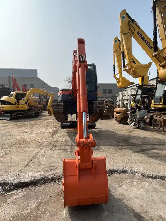 Heavy Equipments HITACHI ZX55UR Mini Digger For Excavator and High Quality Digging Machine On Sale - Pelle sur chenille: photos 2 Heavy Equipments HITACHI ZX55UR Mini Digger For Excavator and High Quality Digging Machine On Sale - Pelle sur chenille: photos 2