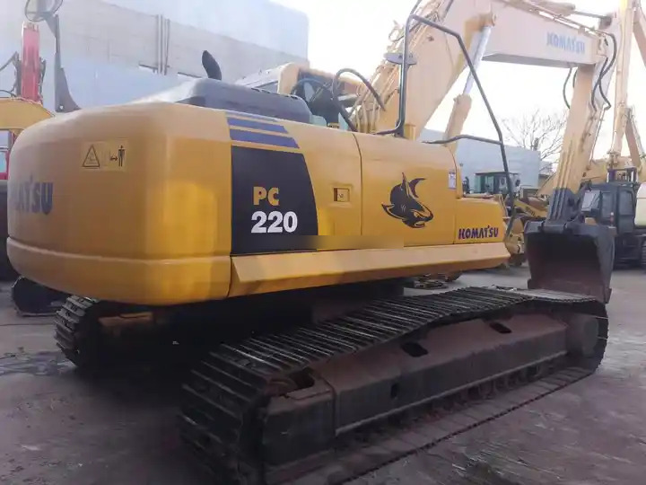 High quality Japan original Used excavator Komatsu PC 200 Used Komatsu PC200 Excavator PC 220-8 220- 8 good condition on sale - Pelle sur chenille: photos 4 High quality Japan original Used excavator Komatsu PC 200 Used Komatsu PC200 Excavator PC 220-8 220- 8 good condition on sale - Pelle sur chenille: photos 4