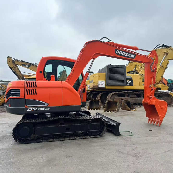 Hot Sale Used Doosan DX75-9C Excavator Doosan 7.5 Ton Crawler Digger Original Equipment - Pelle sur chenille: photos 1 Hot Sale Used Doosan DX75-9C Excavator Doosan 7.5 Ton Crawler Digger Original Equipment - Pelle sur chenille: photos 1