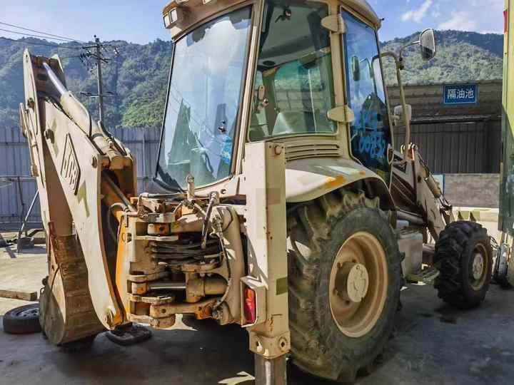 Hot sale Backhoe loader JCB 3CX 4*4 tlb loader UKmade, used cheap JCB 3CX retro loader and digger - Tractopelle: photos 2 Hot sale Backhoe loader JCB 3CX 4*4 tlb loader UKmade, used cheap JCB 3CX retro loader and digger - Tractopelle: photos 2