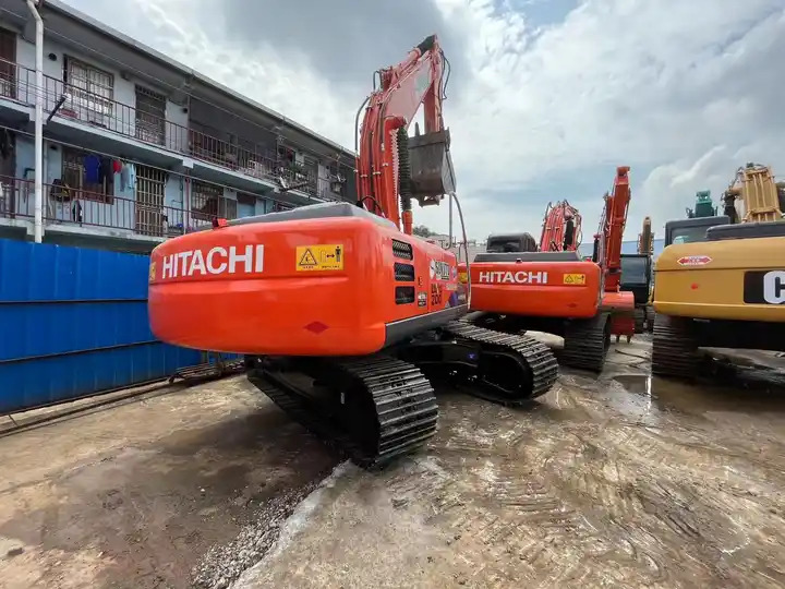 Low Working Hour Hitachi zx120 cheap used excavator Japan Made Hitachi zx200 20 ton Excavator in good condition on sale - Pelle sur chenille: photos 5 Low Working Hour Hitachi zx120 cheap used excavator Japan Made Hitachi zx200 20 ton Excavator in good condition on sale - Pelle sur chenille: photos 5