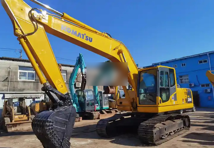 New Arrival Second Hand Pc200-8 Komatsu 20 Ton Crawler Excavator Komatsu Pc 200-8 Used Komatsu Pc 200 Excavator For Sale - Pelle: photos 2 New Arrival Second Hand Pc200-8 Komatsu 20 Ton Crawler Excavator Komatsu Pc 200-8 Used Komatsu Pc 200 Excavator For Sale - Pelle: photos 2