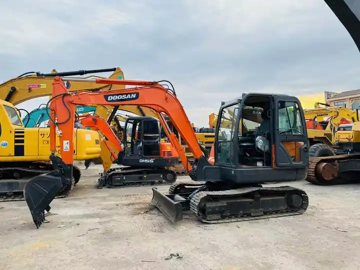 Nice Performance 6t Small Used Excavator,Original Korea Doosan Used Excavators Doosan Dx60 For Sale In Shanghai - Pelle sur chenille: photos 4 Nice Performance 6t Small Used Excavator,Original Korea Doosan Used Excavators Doosan Dx60 For Sale In Shanghai - Pelle sur chenille: photos 4