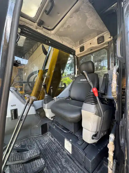Second-Hand Used Komatsu PC 78 with Good Condition in Shanghai - Pelle: photos 4 Second-Hand Used Komatsu PC 78 with Good Condition in Shanghai - Pelle: photos 4