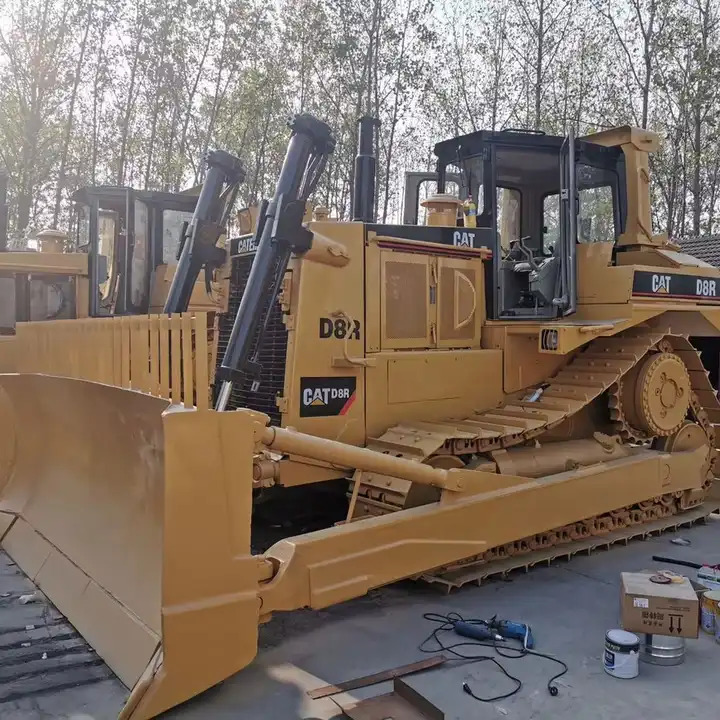 Used CAT D8R bulldozer in good condition for sale - Bulldozer: photos 1 Used CAT D8R bulldozer in good condition for sale - Bulldozer: photos 1