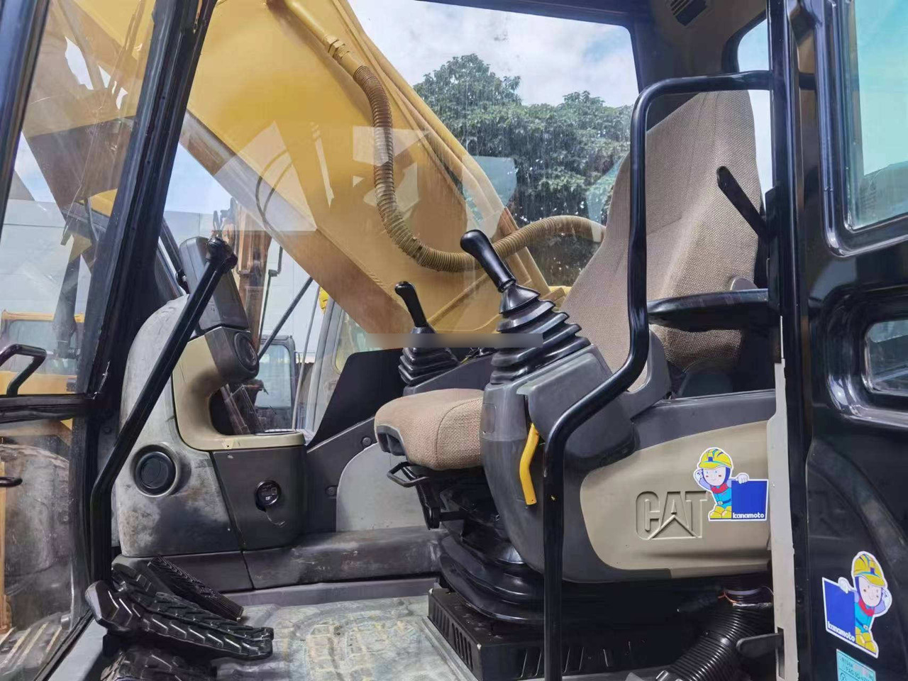 Used Caterpillar excavator CAT 329DL in good condition for sale - Pelle sur chenille: photos 5 Used Caterpillar excavator CAT 329DL in good condition for sale - Pelle sur chenille: photos 5