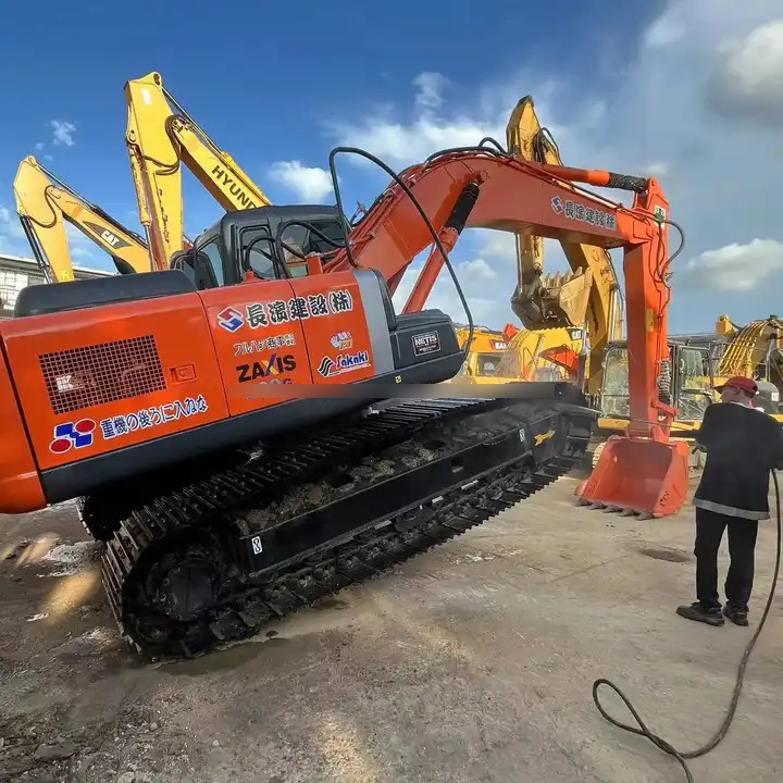 Used Japan Original Hitachi Excavator ZX200 ZX200-3G/ Second Hand 20 ton Excavator in stock for sale - Pelle sur chenille: photos 1 Used Japan Original Hitachi Excavator ZX200 ZX200-3G/ Second Hand 20 ton Excavator in stock for sale - Pelle sur chenille: photos 1