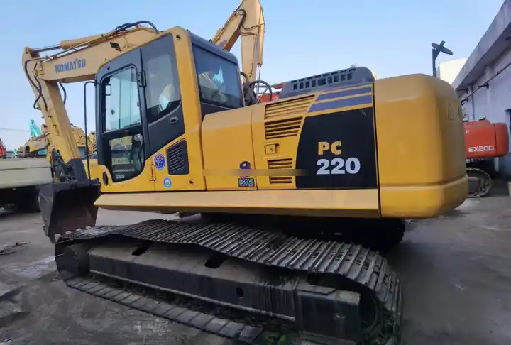 Pelle sur chenille Used Komatsu excavator Pc220-8 in good condition for sale,second hand PC200-8 in good condition: photos 6