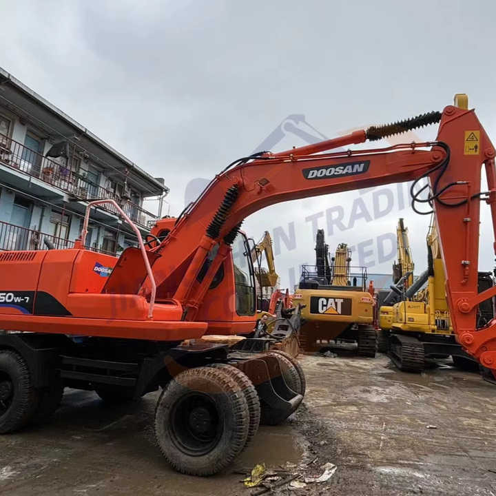 Used excavator doosan dh150 excavators machinery doosan dx60 dx80 dx75 dx225 Good Condition Low price - Pelle sur chenille: photos 1 Used excavator doosan dh150 excavators machinery doosan dx60 dx80 dx75 dx225 Good Condition Low price - Pelle sur chenille: photos 1
